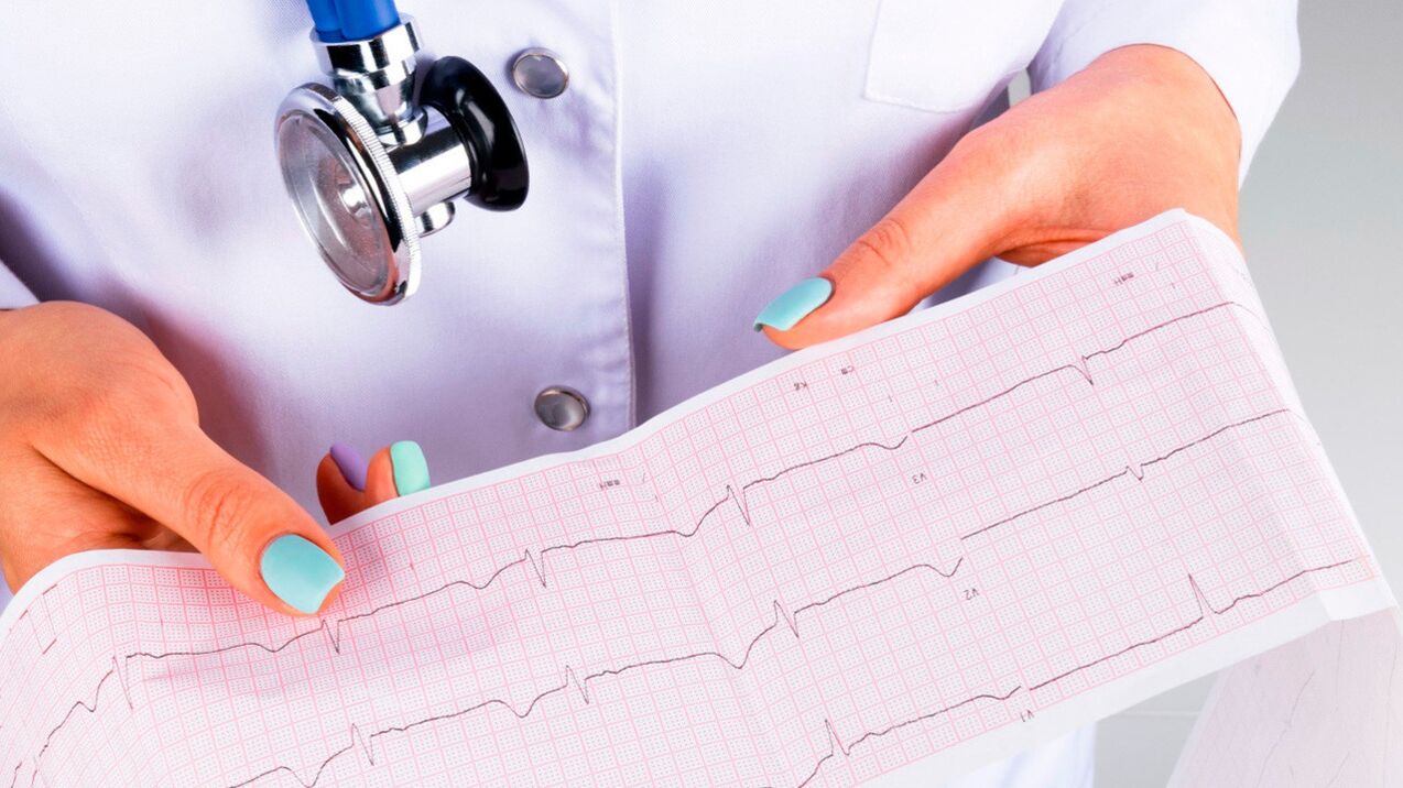 Hipertansif hastaların kalp durumlarını EKG kullanarak izlemeleri gerekir